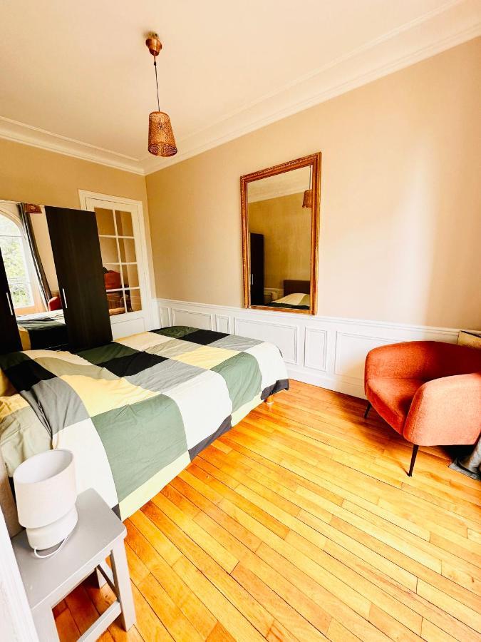 Cosy Appartement Avec Vue Tour Eiffel Париж Екстериор снимка